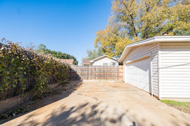235 GLASGOW DRIVE, Wichita Falls, TX 76302