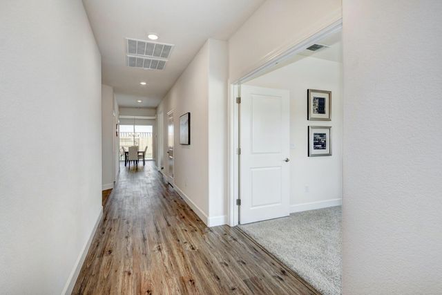 932 Norman Rd, Galt, CA 95632