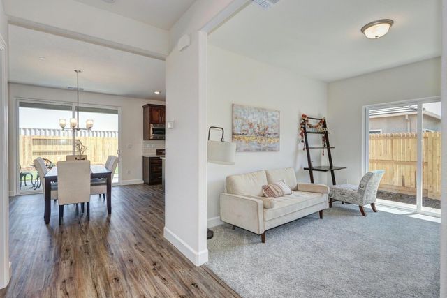 932 Norman Rd, Galt, CA 95632