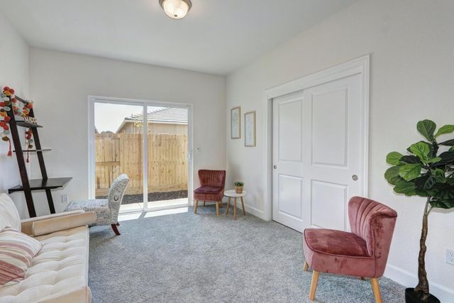 932 Norman Rd, Galt, CA 95632