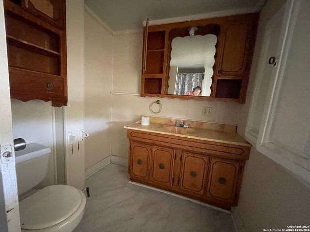 4235 Mickey Rd, San Antonio, TX 78223