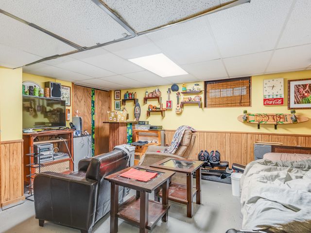 225 Pick Avenue, Elmhurst, IL 60126
