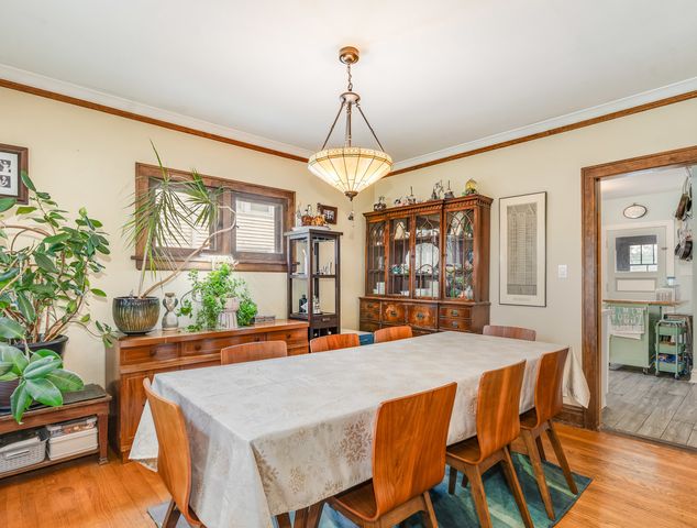 225 Pick Avenue, Elmhurst, IL 60126