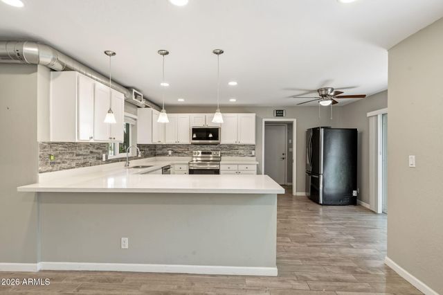 4 E SAN MIGUEL Avenue, Phoenix, AZ 85012