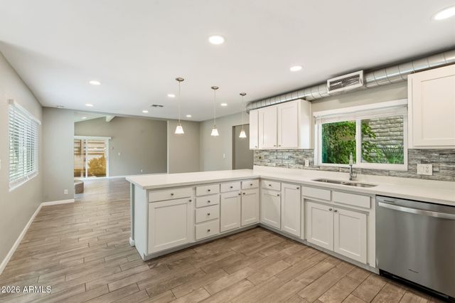 4 E SAN MIGUEL Avenue, Phoenix, AZ 85012