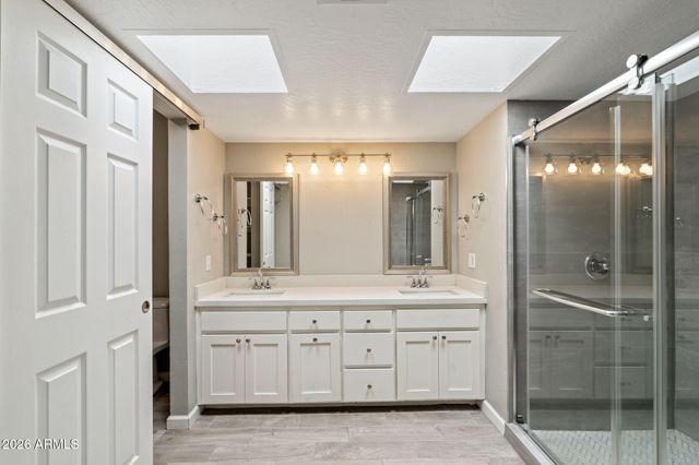 4 E SAN MIGUEL Avenue, Phoenix, AZ 85012