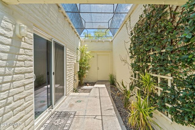 4 E SAN MIGUEL Avenue, Phoenix, AZ 85012