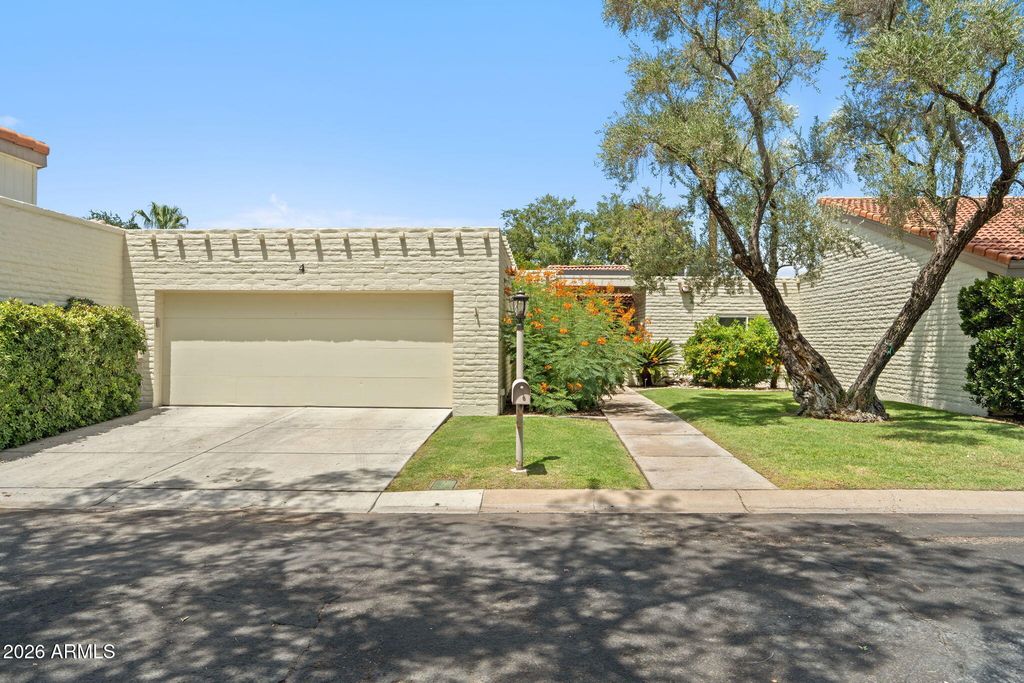4 E SAN MIGUEL Avenue, Phoenix, AZ 85012