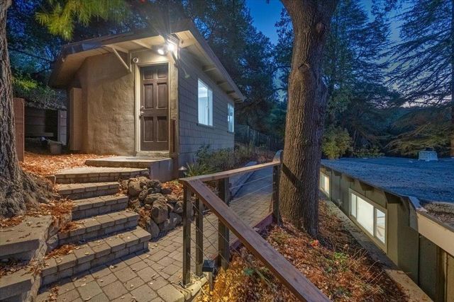 20808 Pamela Way, Saratoga, CA 95070