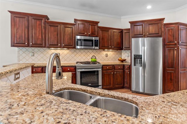 107 Kenway Loop, Mooresville, NC 28117