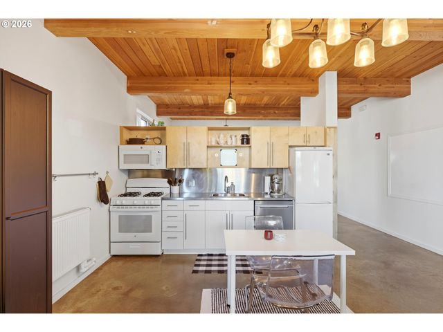 915 Se 35TH Ave 205, Portland, OR 97214