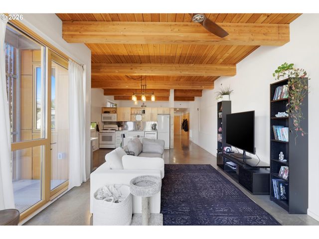 915 Se 35TH Ave 205, Portland, OR 97214