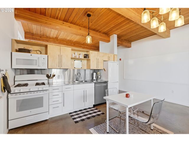 915 Se 35TH Ave 205, Portland, OR 97214