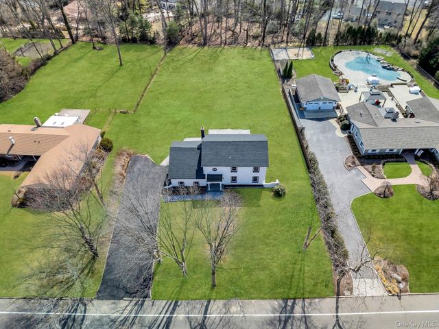 118 Ryder Avenue, Dix Hills, NY 11746