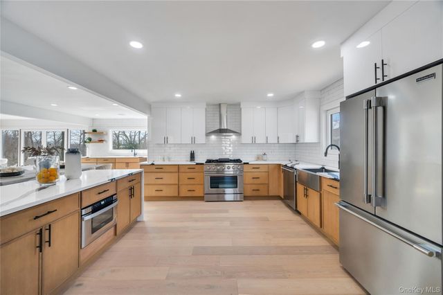 118 Ryder Avenue, Dix Hills, NY 11746