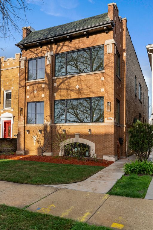 3317 N AVERS Avenue, Chicago, IL 60618