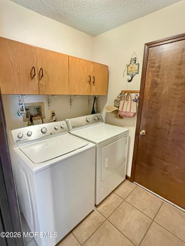 2104 Serpentine Drive, Lacey, NJ 08734
