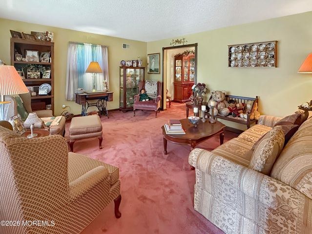 2104 Serpentine Drive, Lacey, NJ 08734