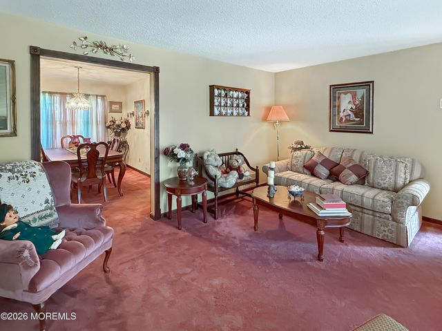 2104 Serpentine Drive, Lacey, NJ 08734