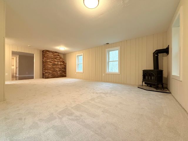 14 Moharimet Drive, Madbury, NH 03823