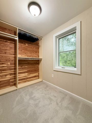 14 Moharimet Drive, Madbury, NH 03823