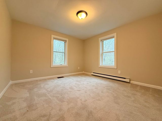 14 Moharimet Drive, Madbury, NH 03823