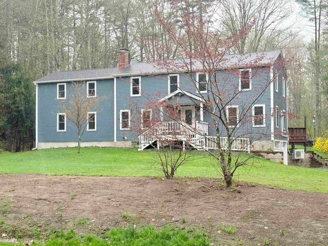 14 Moharimet Drive, Madbury, NH 03823