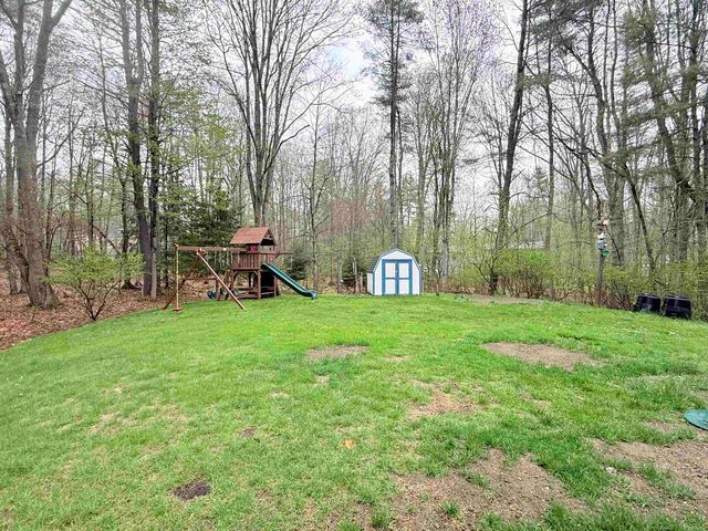 14 Moharimet Drive, Madbury, NH 03823