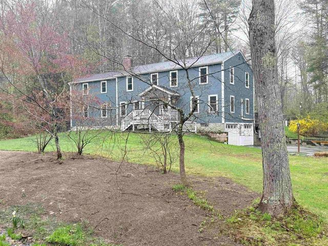 14 Moharimet Drive, Madbury, NH 03823