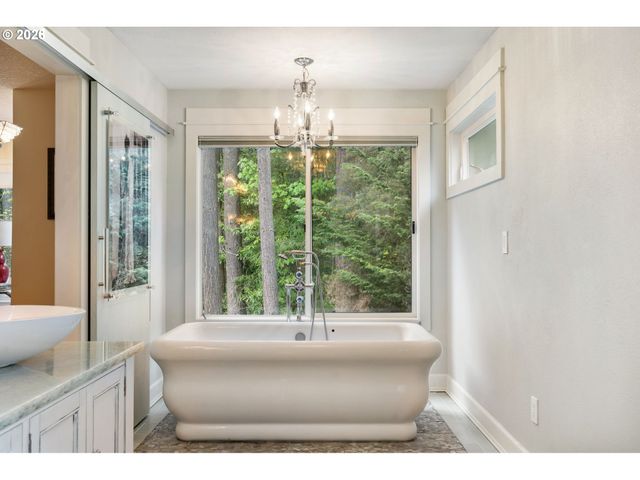 13278 VERMEER Dr, Lake Oswego, OR 97035