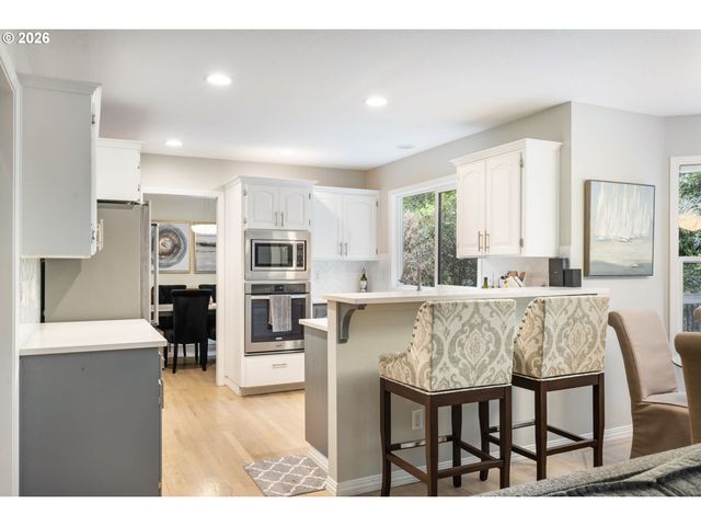 13278 VERMEER Dr, Lake Oswego, OR 97035