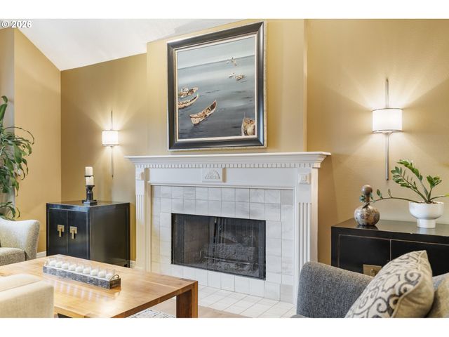 13278 VERMEER Dr, Lake Oswego, OR 97035