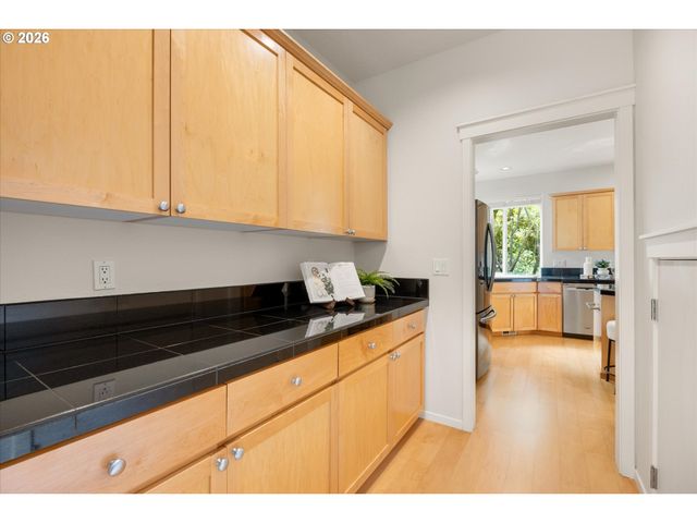 859 Ne RETFORD Ave, Hillsboro, OR 97124
