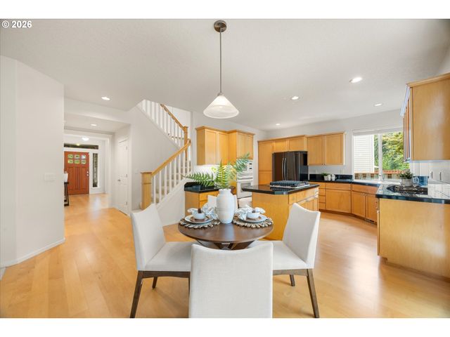 859 Ne RETFORD Ave, Hillsboro, OR 97124
