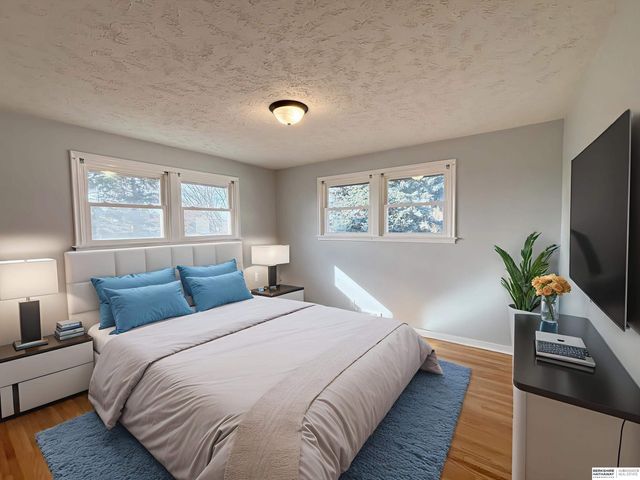 501 N 74th Street, Omaha, NE 68114