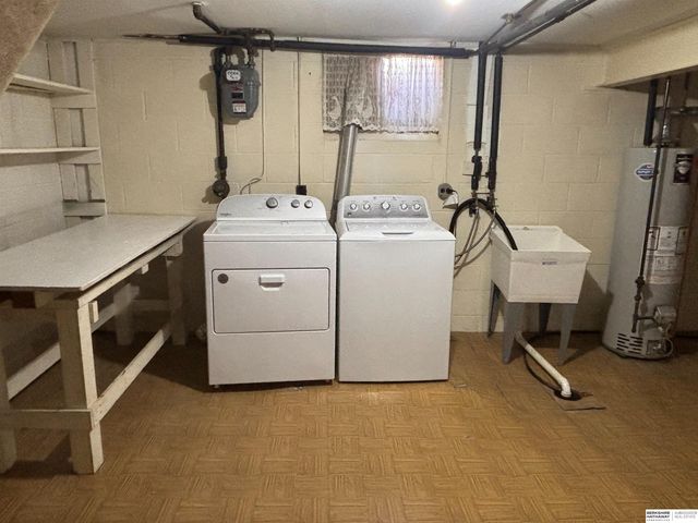 501 N 74th Street, Omaha, NE 68114