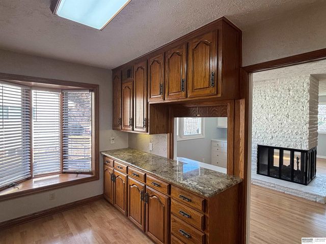 501 N 74th Street, Omaha, NE 68114