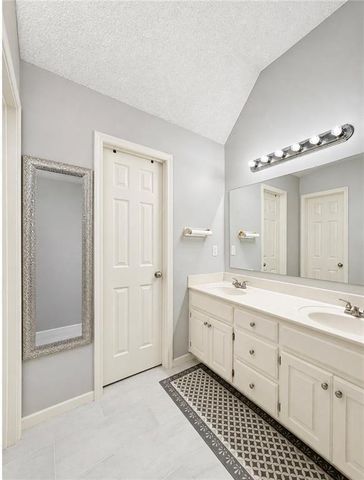 12689 S Belford Street, Olathe, KS 66061