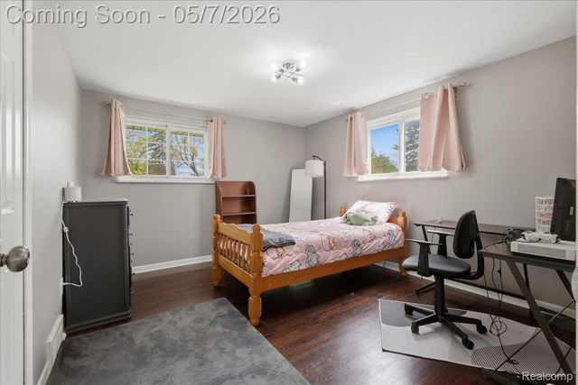2735 N Williams Lake Road, Waterford Charter Township, MI 48329