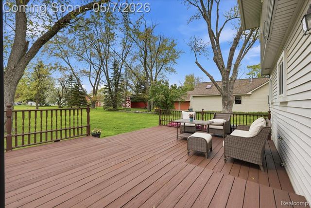 2735 N Williams Lake Road, Waterford Charter Township, MI 48329