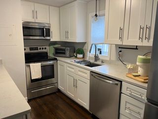 27 Arlington Rd 3, Woburn, MA 01801