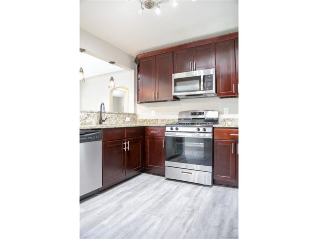 3290 Magnolia St, Denver, CO 80207