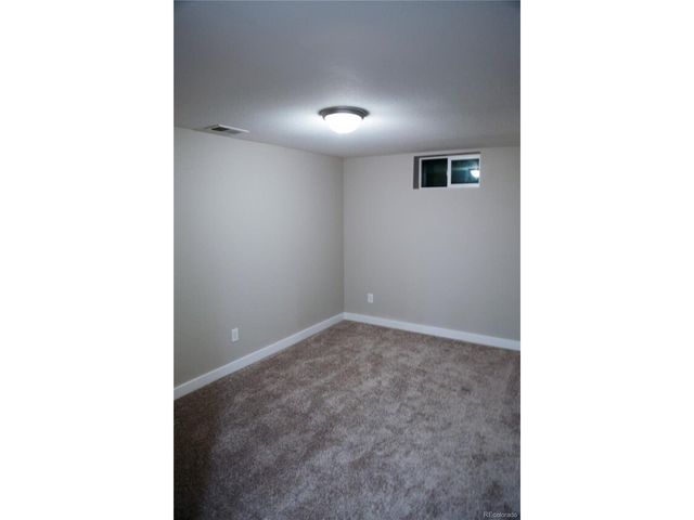 3290 Magnolia St, Denver, CO 80207