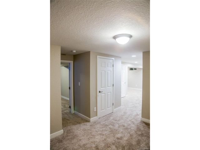 3290 Magnolia St, Denver, CO 80207