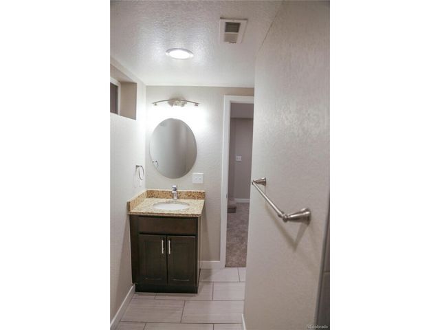 3290 Magnolia St, Denver, CO 80207