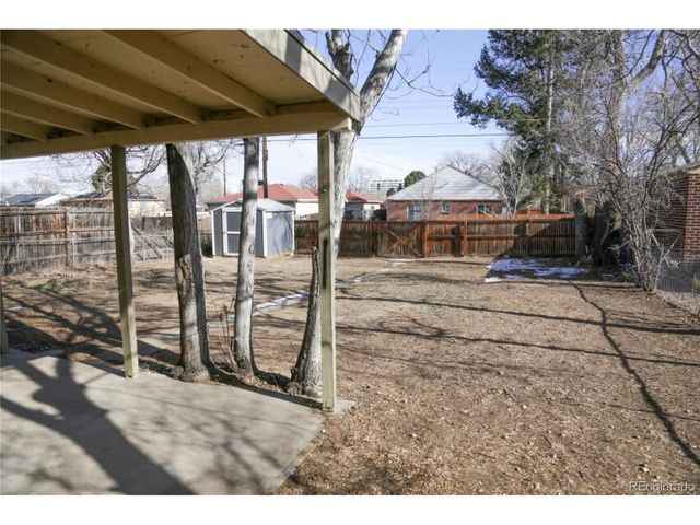 3290 Magnolia St, Denver, CO 80207