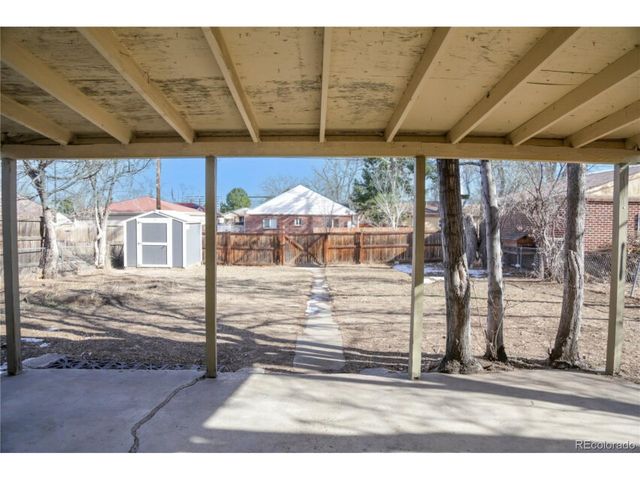 3290 Magnolia St, Denver, CO 80207