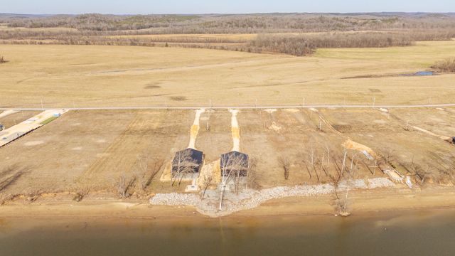 209 Hardin Bottom River Rd, Clifton, TN 38425