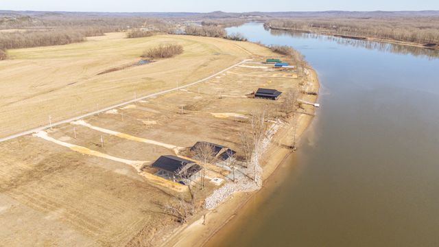 209 Hardin Bottom River Rd, Clifton, TN 38425