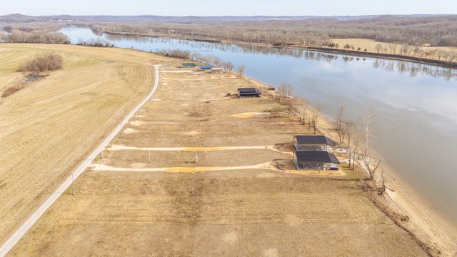 209 Hardin Bottom River Rd, Clifton, TN 38425